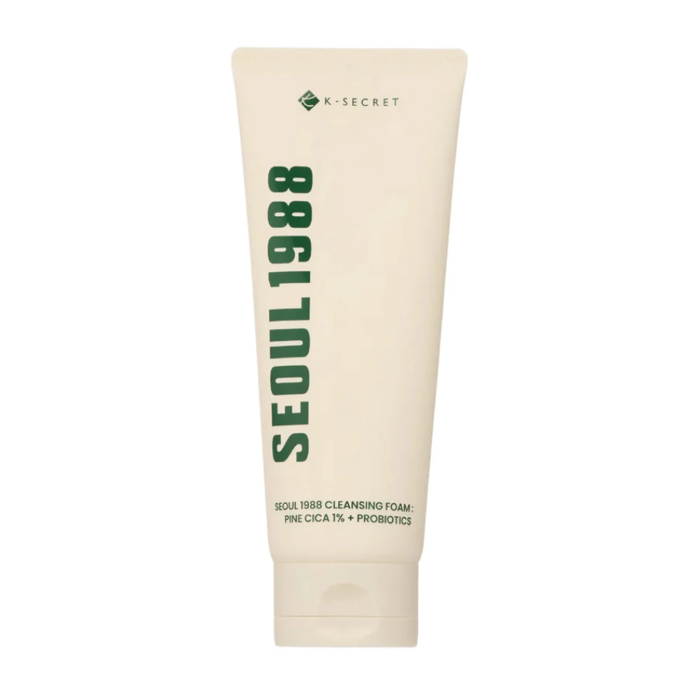 SEOUl 1988 Cleansing Foam - Pine Cica 1% + Probiotics
En djuprengörande skumrengöring berikad med Pine Cica och probiotika för att lugna och balansera huden. Perfekt för att avlägsna orenheter och återställa hudens naturliga fuktbarriär utan att torka ut. Passar alla hudtyper, även känslig hud.